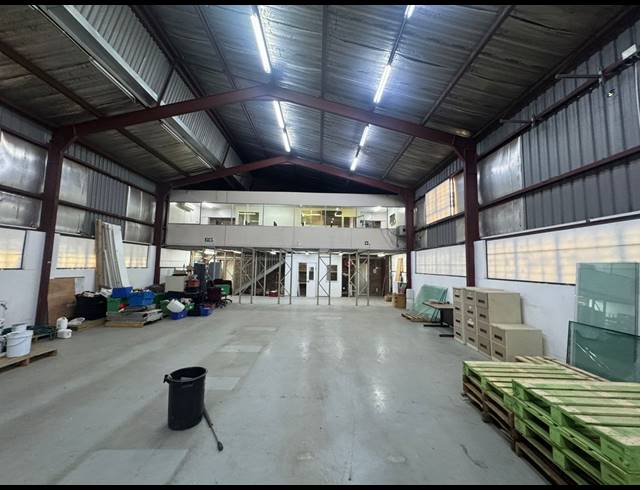 750M² WAREHOUSE TO LET IN HERMANSTAD
